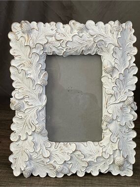 Vintage Distressed White Oak Leaf & Acorn Resin Picture Frame – Shabby Chic Boho